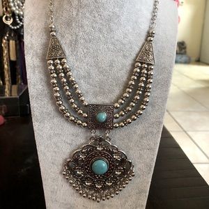 Western style necklace in silver & turquoise stone